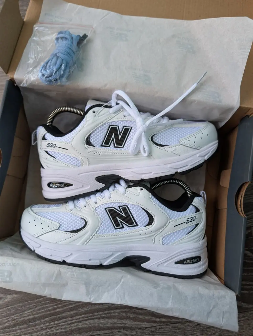 New Balance 530 – White/Black