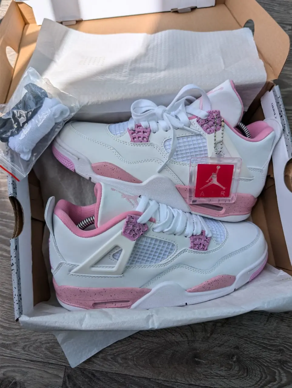 Air Jordan 4 Retro – White Pink