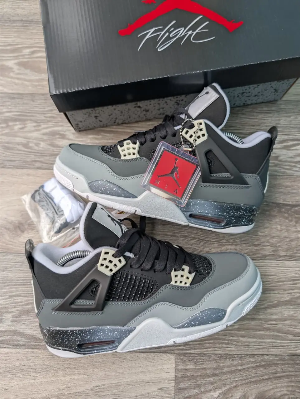 Air Jordan 4 Retro – Cool Grey